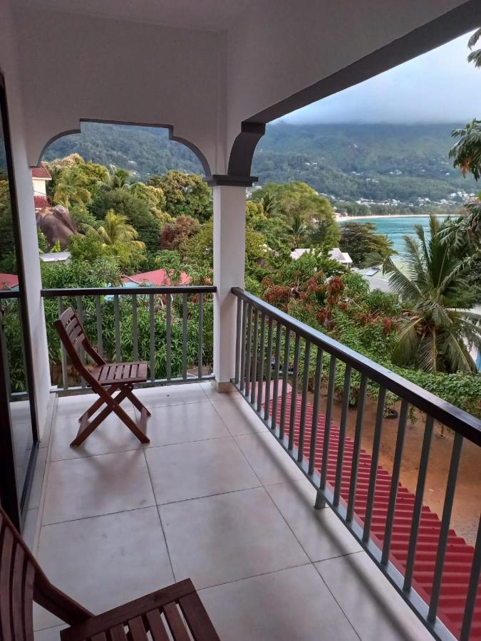 E&E Self Catering Hotell Beau Vallon  Exteriör bild