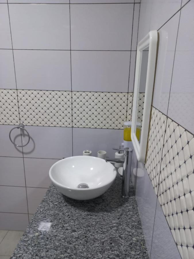 E&E Self Catering Hotell Beau Vallon  Exteriör bild