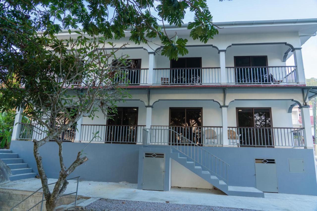 E&E Self Catering Hotell Beau Vallon  Exteriör bild